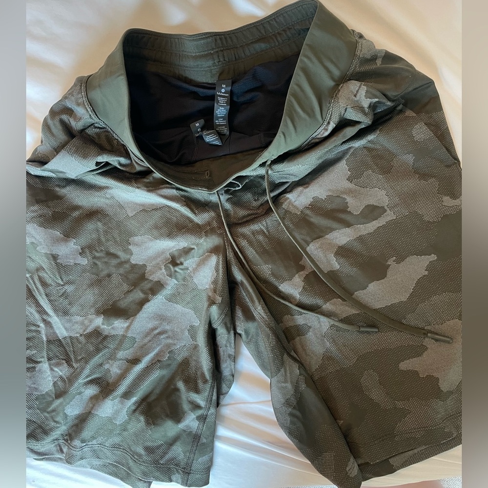 Men’s Lululemon Athletic Shorts